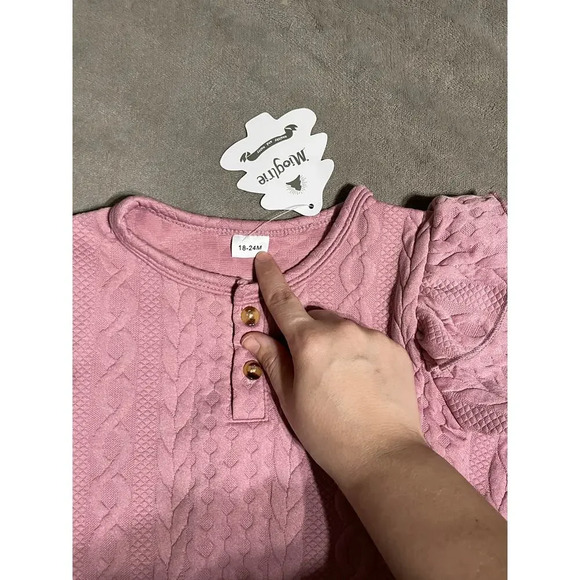 NWT Mioglrie Pink Ruffle Shoulder Dusty Pink Long Sleeve Sweater Size 18-24M - Picture 3 of 3
